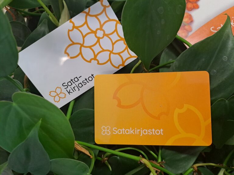 Satakirjastojen uudet kirjastokortit
