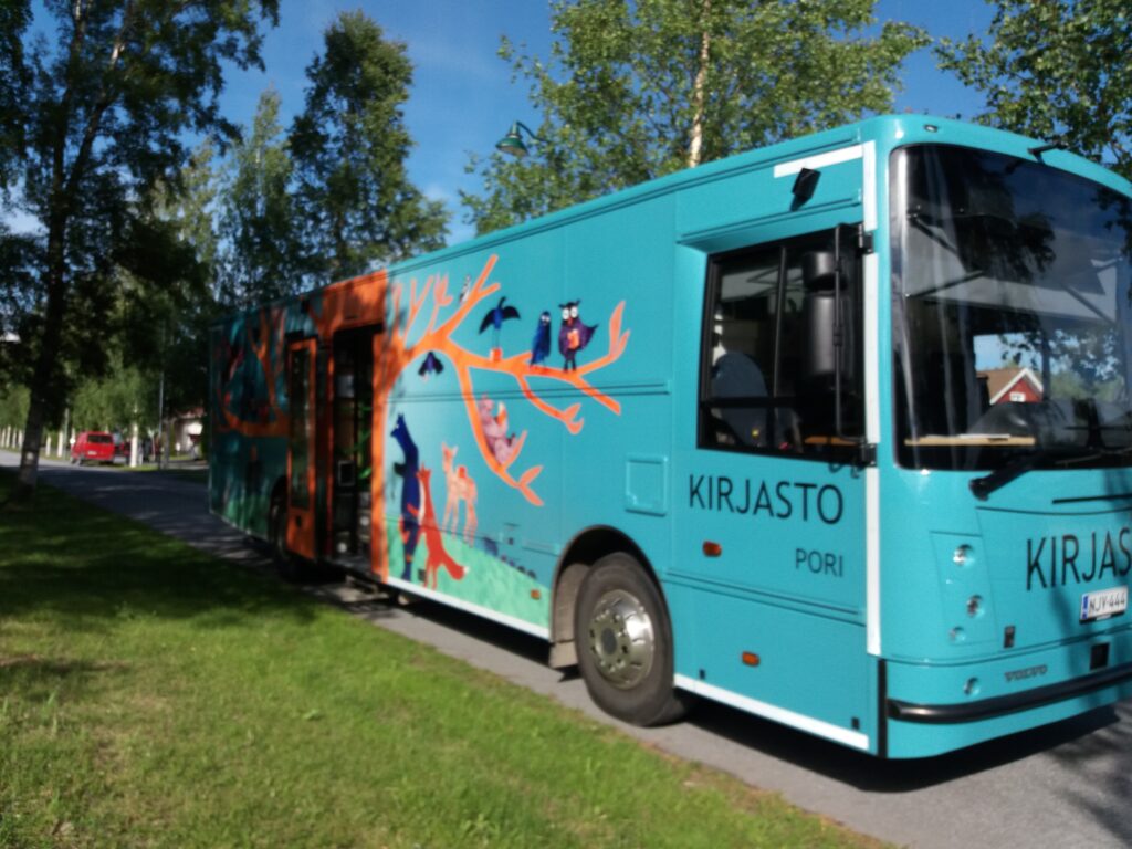 Kirjastoauton kesäloma